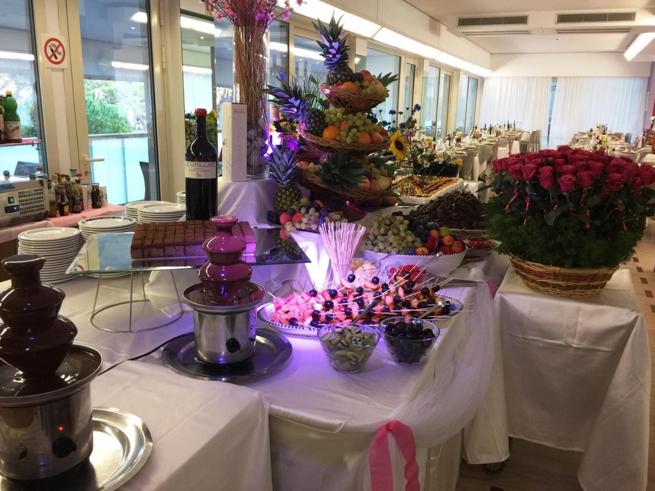 Hotel Sahara ميلانو ماريتيما المظهر الخارجي الصورة
