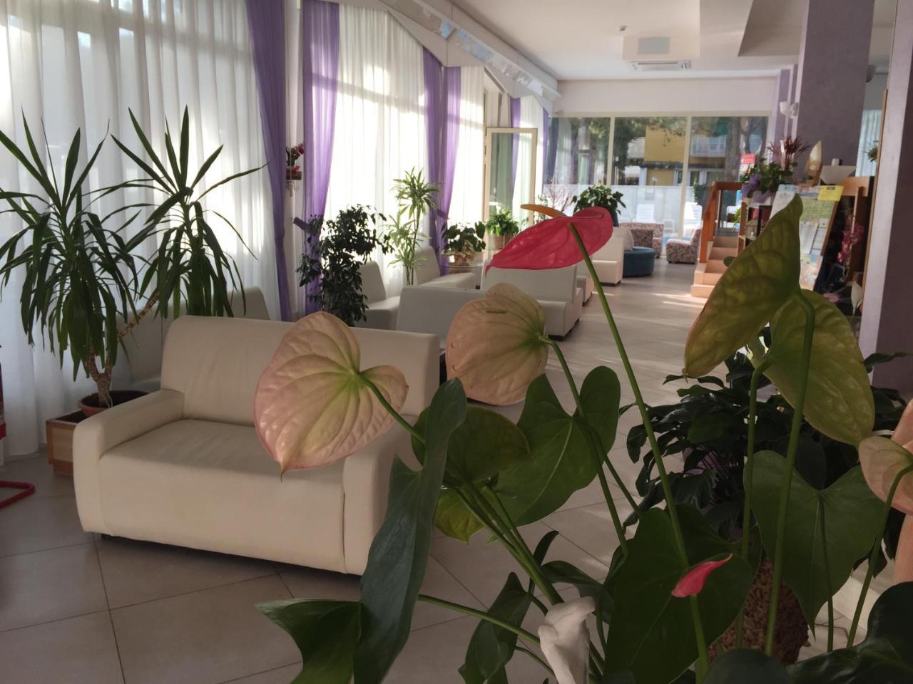 Hotel Sahara ميلانو ماريتيما المظهر الخارجي الصورة
